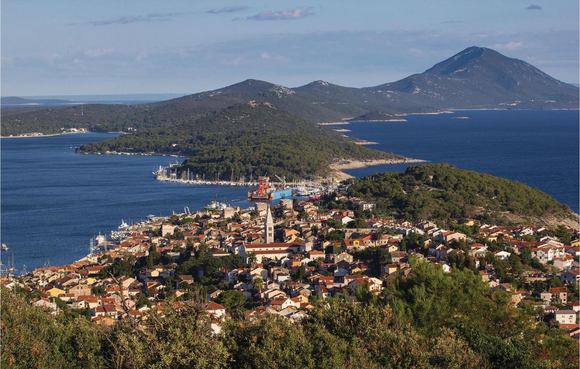 Amazing Apartment In Mali Losinj With Wifi Ngoại thất bức ảnh